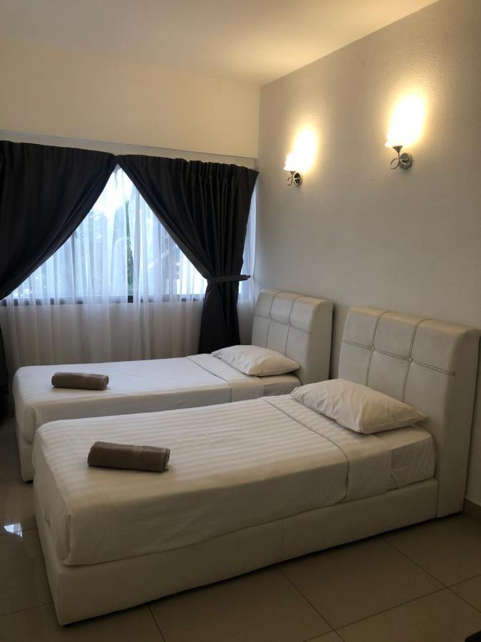Beach Resort 7 Home Stay Sri Sayang Apartment Batu Ferringhi 3Bedroom Extérieur photo